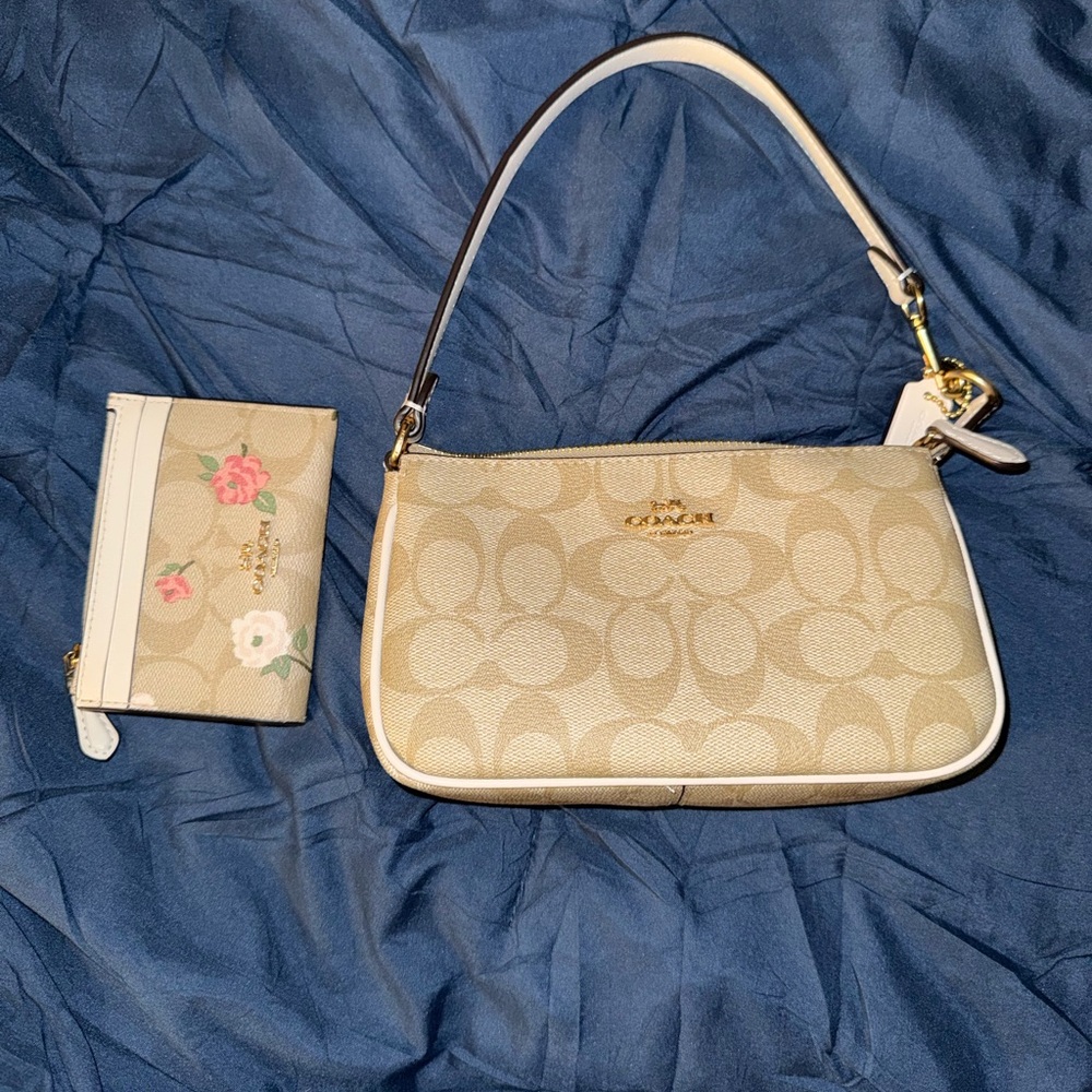 Nolita 19 In Signature Canvas